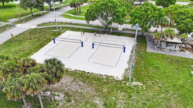 10131 Camelback Lane, Boca Raton, FL 33498