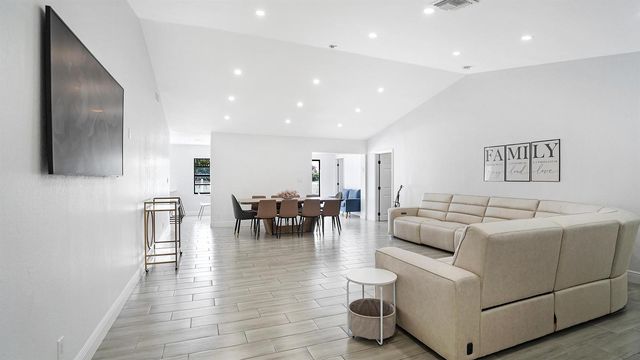 10131 Camelback Lane, Boca Raton, FL 33498