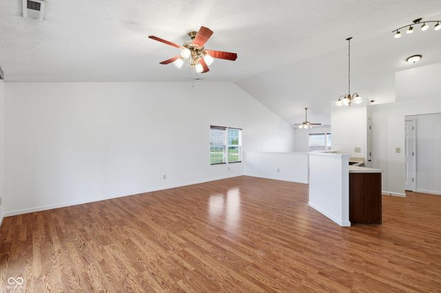 1672 Sagemeadow Drive, Brownsburg, IN 46112