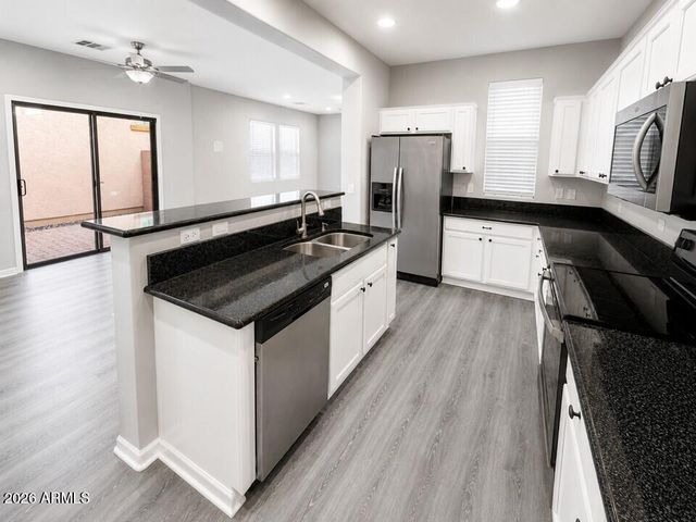 25813 N 54TH Avenue, Phoenix, AZ 85083