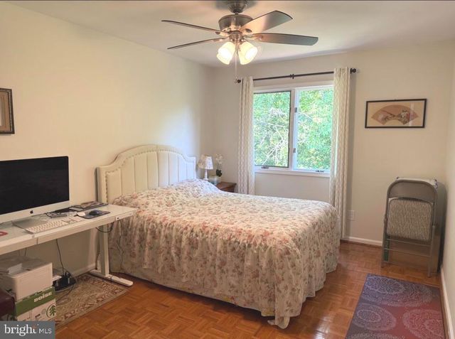 5 HANOVER CT, Princeton, NJ 08540