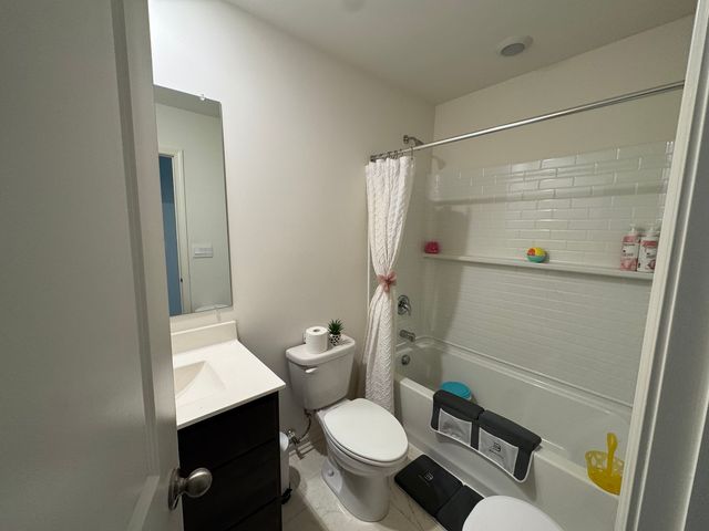1039 Briar Glen Court, Hampshire, IL 60140