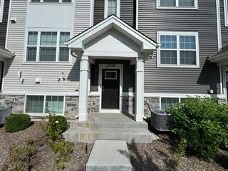 1039 Briar Glen Court, Hampshire, IL 60140