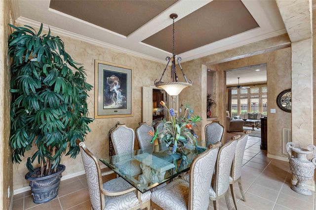 7 N Spring Brook Ct, Spring, TX 77382