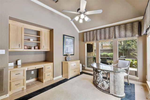 7 N Spring Brook Ct, Spring, TX 77382