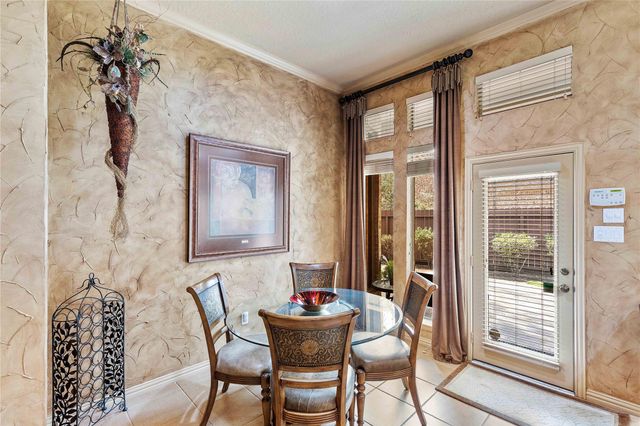 7 N Spring Brook Ct, Spring, TX 77382