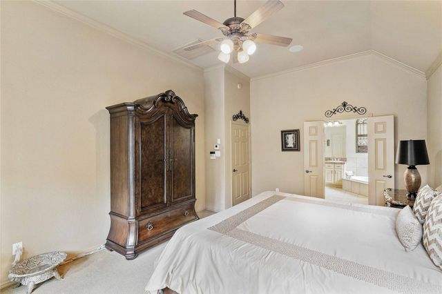 7 N Spring Brook Ct, Spring, TX 77382