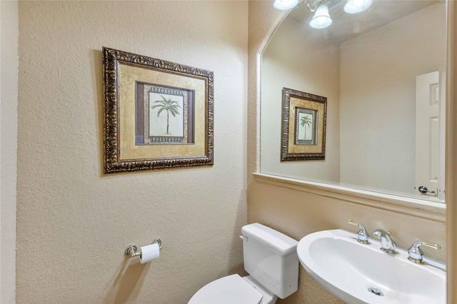 7 N Spring Brook Ct, Spring, TX 77382