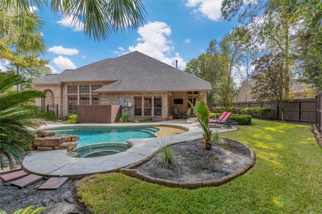 7 N Spring Brook Ct, Spring, TX 77382