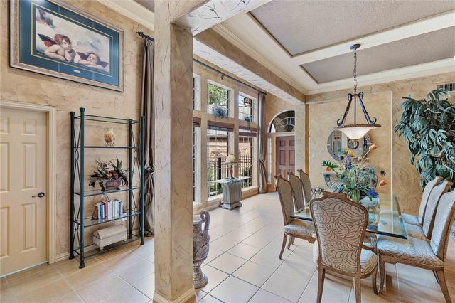 7 N Spring Brook Ct, Spring, TX 77382