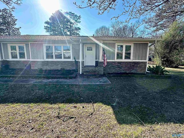 805 7th Way, Arab, AL 35016