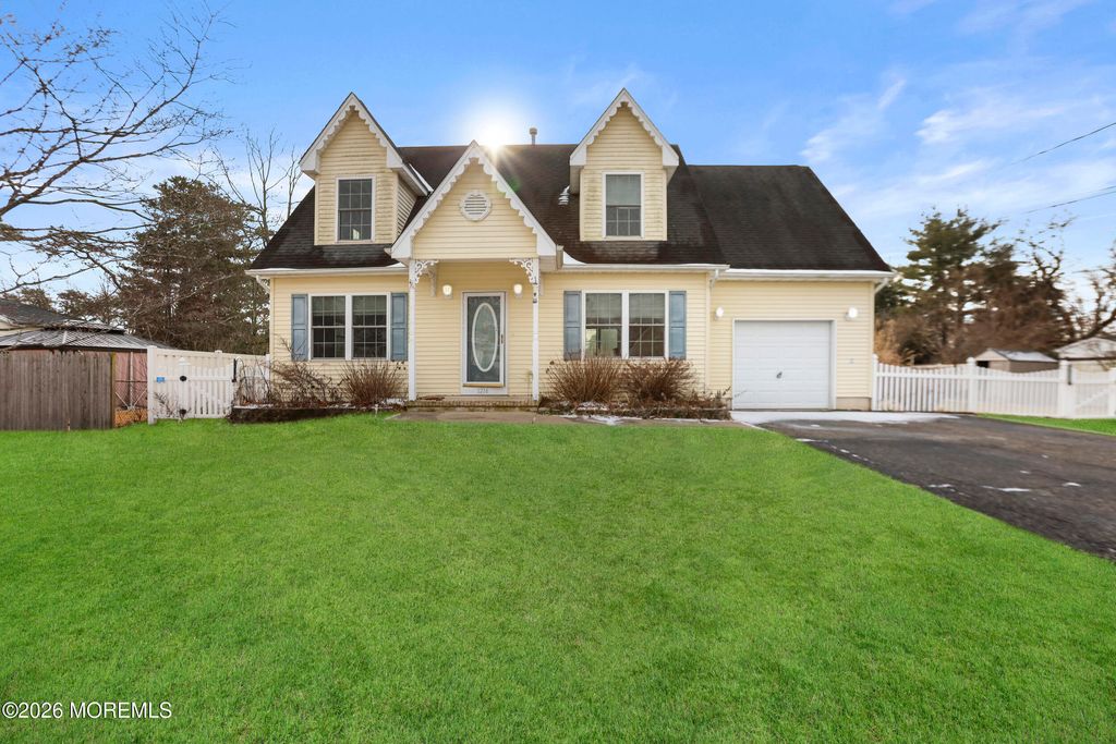 1216 7th Avenue, Toms River, NJ 08757