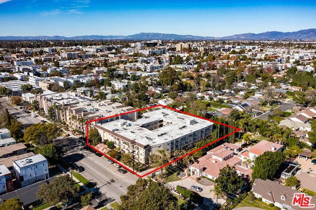 10707 Camarillo Street 108, Toluca Lake, CA 91602