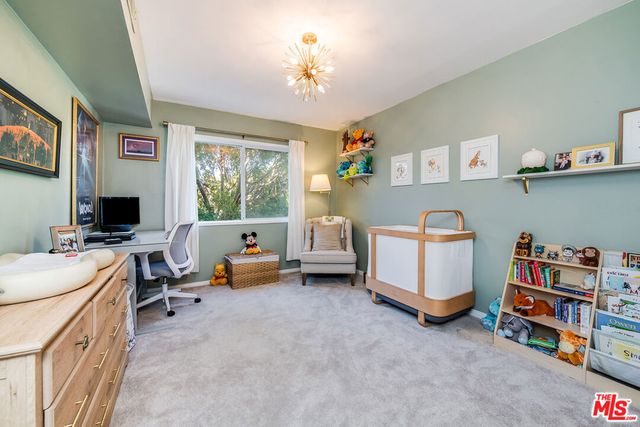 10707 Camarillo Street 108, Toluca Lake, CA 91602