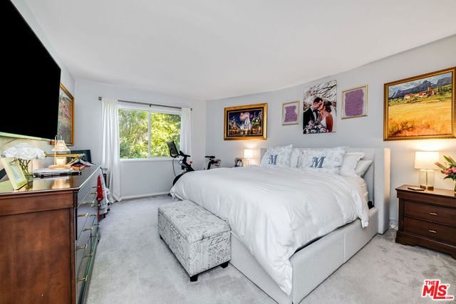 10707 Camarillo Street 108, Toluca Lake, CA 91602