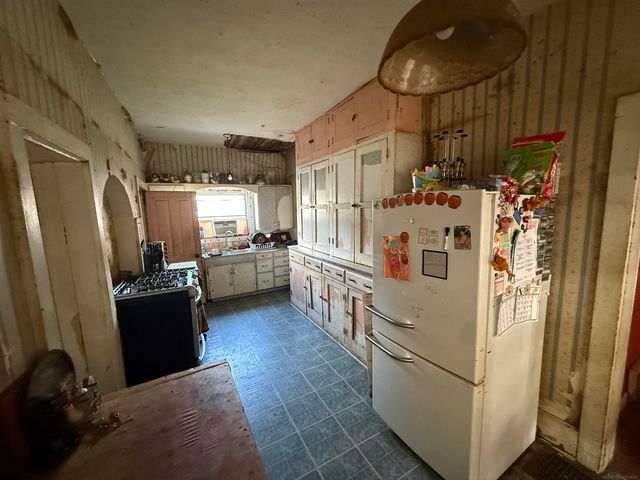 122 N Cleveland Avenue, Galien, MI 49113