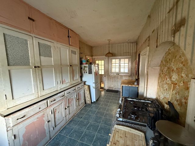 122 N Cleveland Avenue, Galien, MI 49113