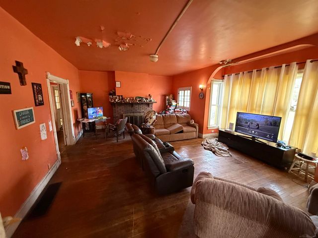 122 N Cleveland Avenue, Galien, MI 49113