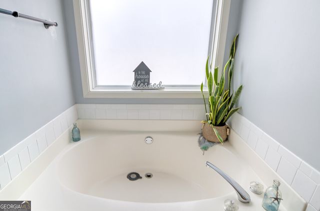 1513 Pointe South Circle, Bethlehem, GA 30620