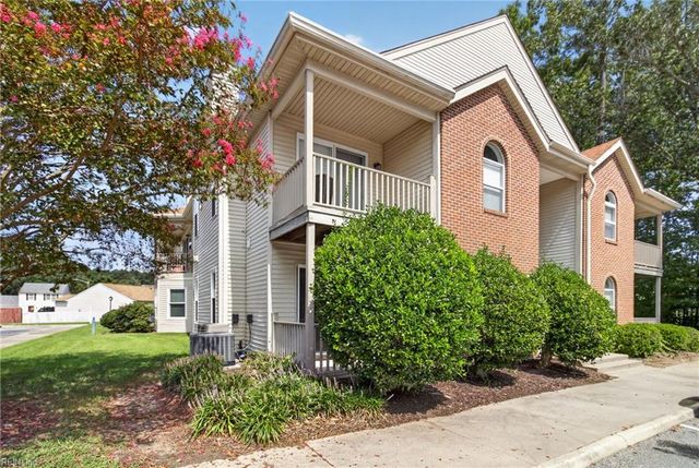 504 Mary Robert LN, Newport News, VA 23608