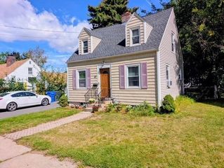 49 Carew Terrace, Springfield, MA 01104
