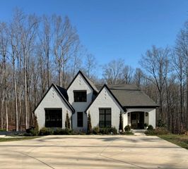 5916 Pinewood Rd, Franklin, TN 37064