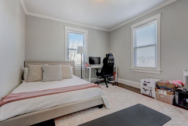 7 4th Street, White Plains, NY 10606