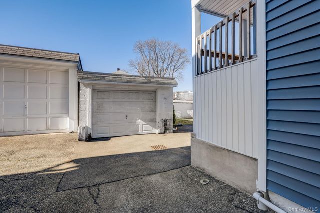 7 4th Street, White Plains, NY 10606