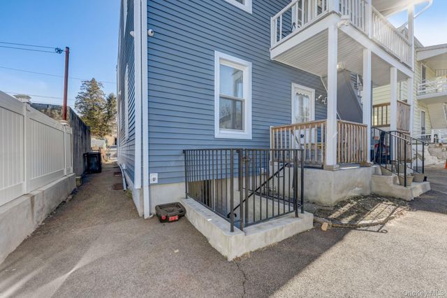 7 4th Street, White Plains, NY 10606