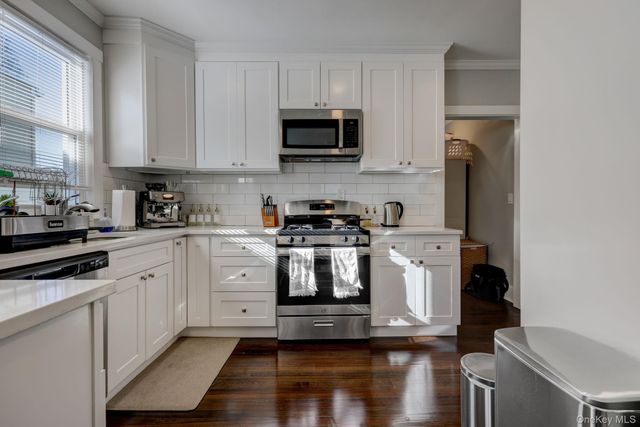 7 4th Street, White Plains, NY 10606