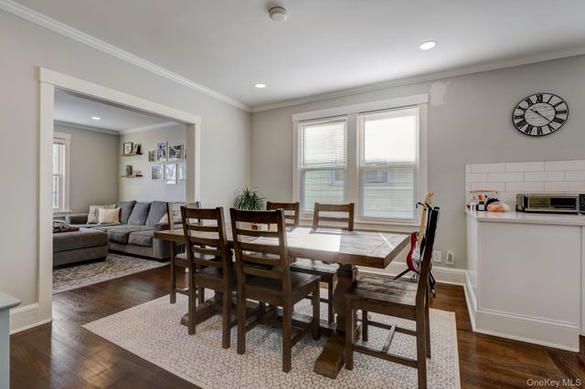 7 4th Street, White Plains, NY 10606
