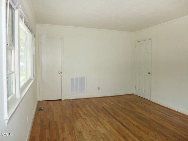 111 Isley Street, Chapel Hill, NC 27516