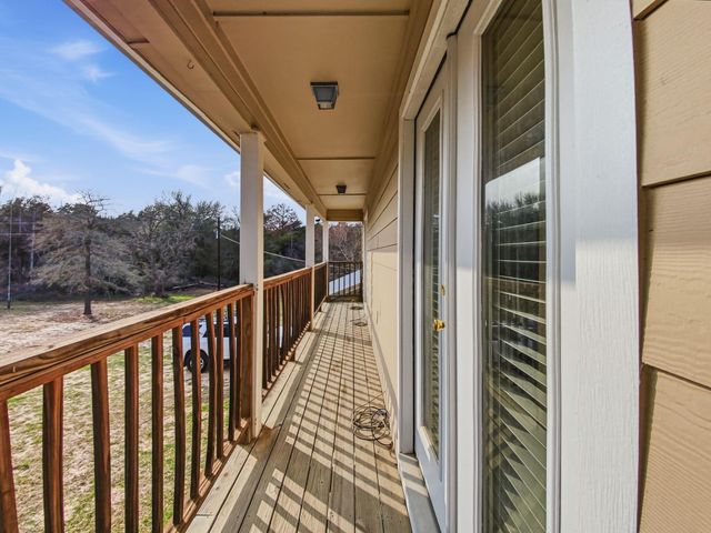 1471 County Road A, Lexington, TX 78947