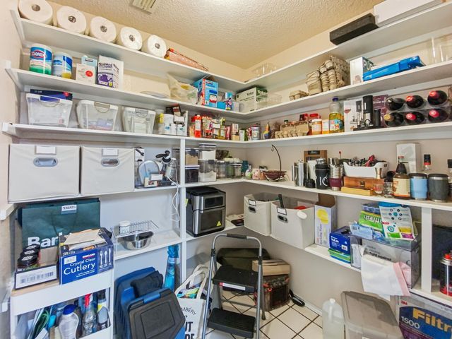 1471 County Road A, Lexington, TX 78947