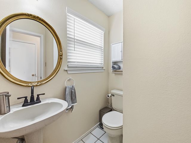 1471 County Road A, Lexington, TX 78947