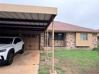 1520 N Janeway Avenue, Moore, OK 73160