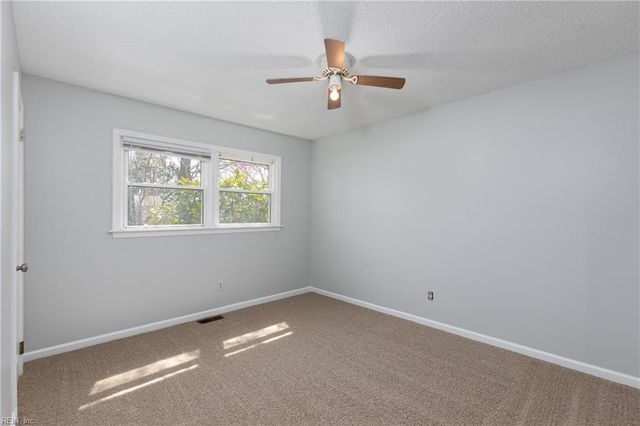 18 Fort Worth ST, Hampton, VA 23669