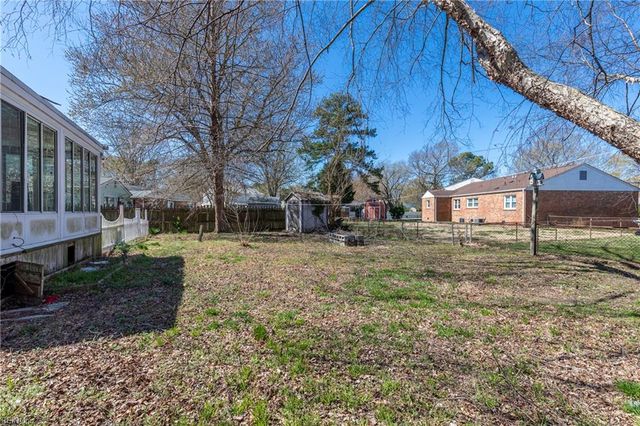 18 Fort Worth ST, Hampton, VA 23669