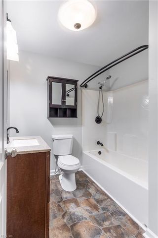 18 Fort Worth ST, Hampton, VA 23669