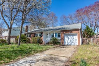 18 Fort Worth ST, Hampton, VA 23669