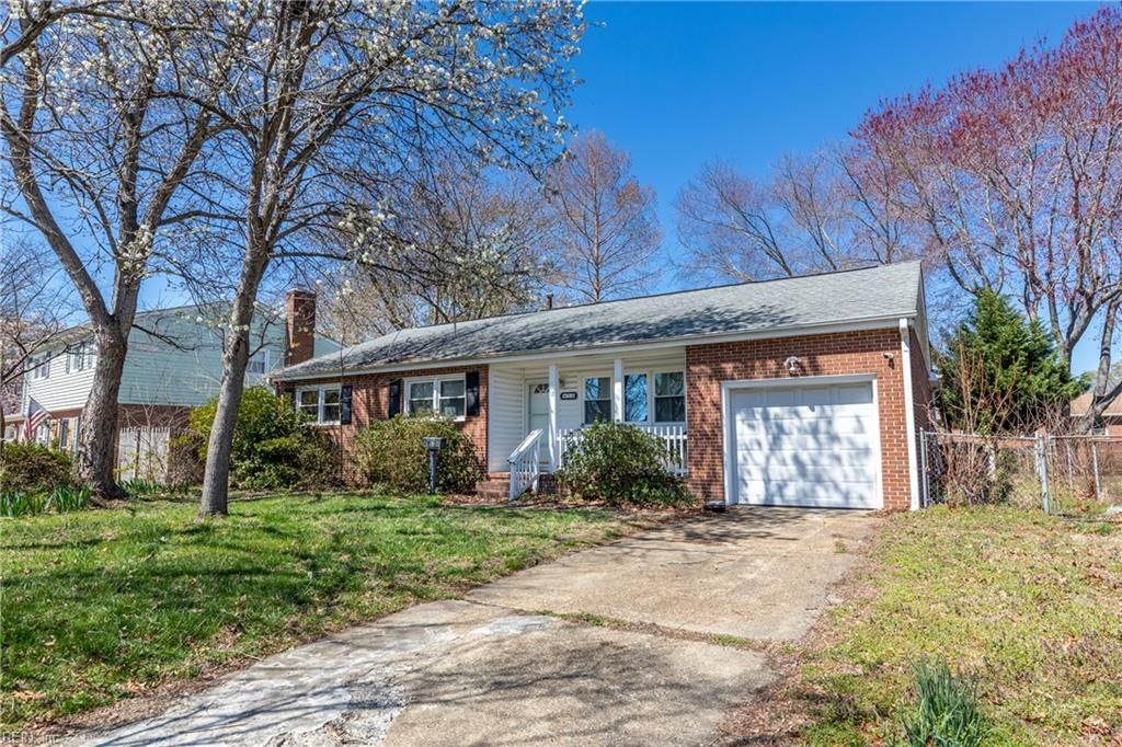 18 Fort Worth ST, Hampton, VA 23669