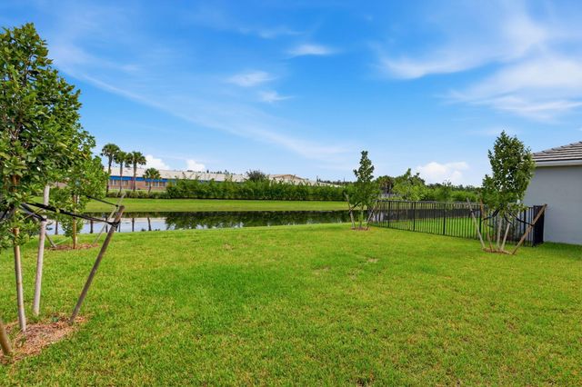 13985 Spruce Pine Drive, Westlake, FL 33470
