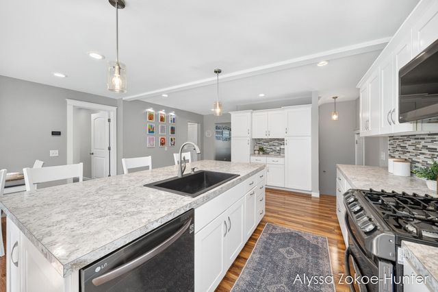 1938 Moerland Court NW, Grand Rapids, MI 49504