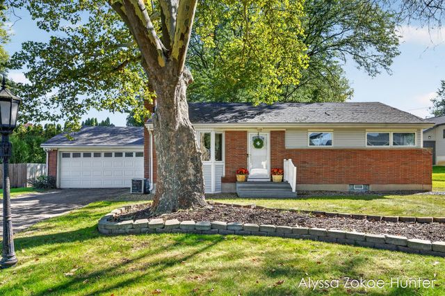 1938 Moerland Court NW, Grand Rapids, MI 49504