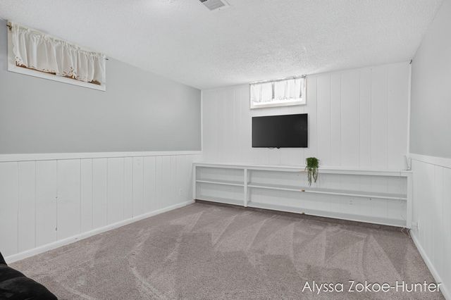 1938 Moerland Court NW, Grand Rapids, MI 49504