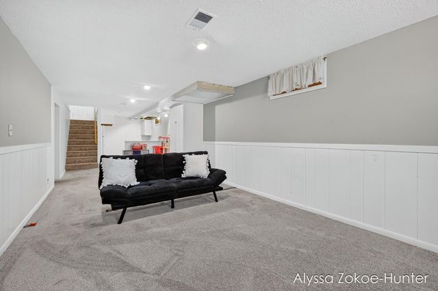 1938 Moerland Court NW, Grand Rapids, MI 49504