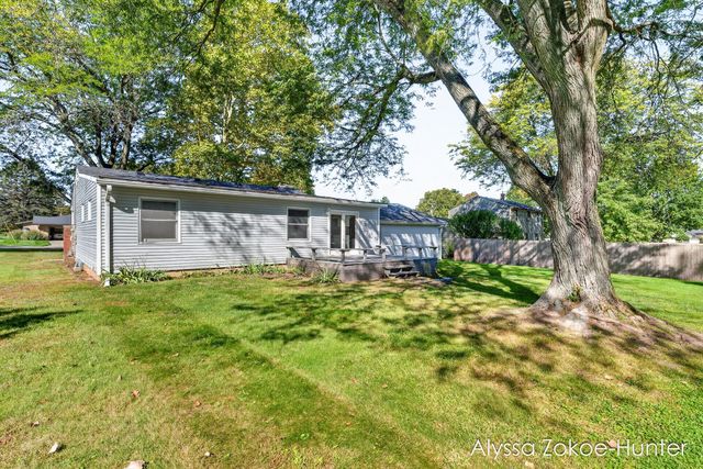 1938 Moerland Court NW, Grand Rapids, MI 49504