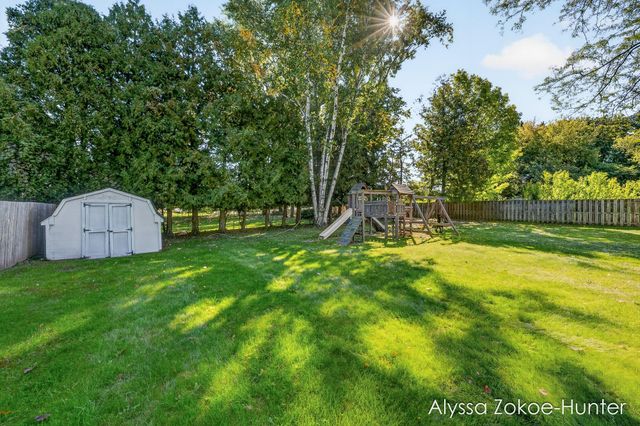 1938 Moerland Court NW, Grand Rapids, MI 49504