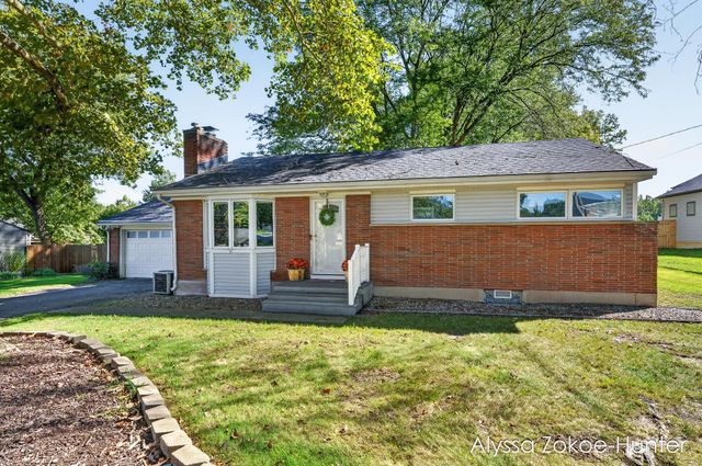 1938 Moerland Court NW, Grand Rapids, MI 49504