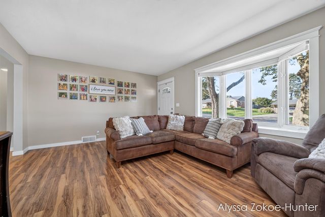 1938 Moerland Court NW, Grand Rapids, MI 49504